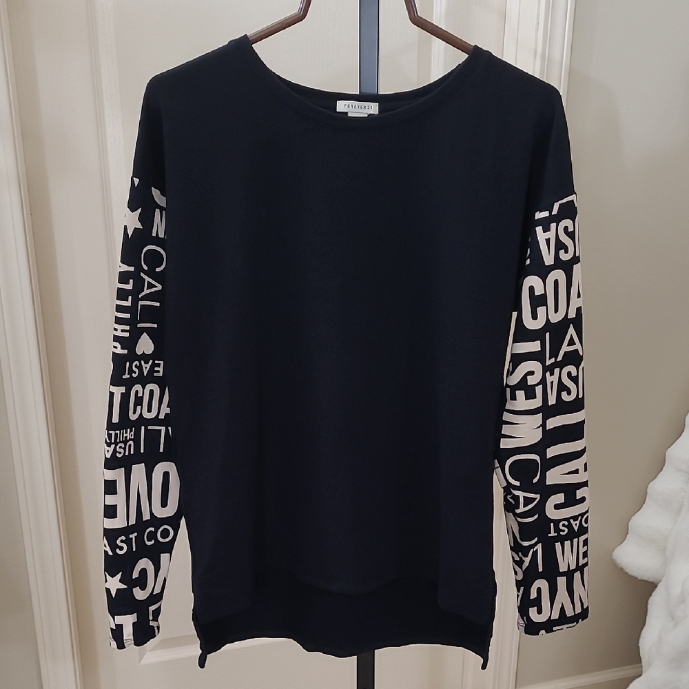 Forever 21 Black Graphic Long Sleeve Shirt Size Medium